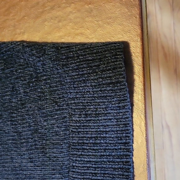 Express Black Tunic Sweater - Picture 5 of 8